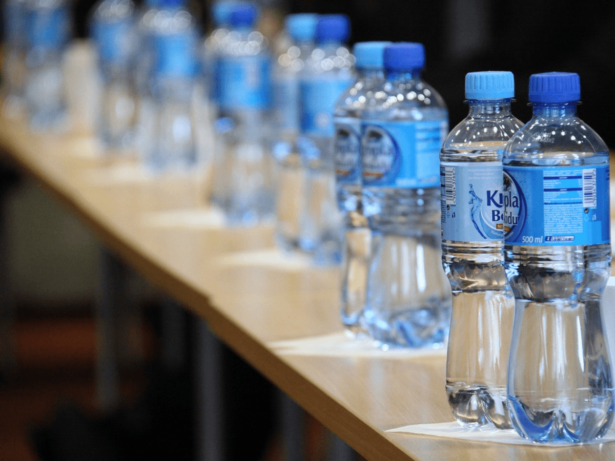 How Many Ounces In A Water Bottle