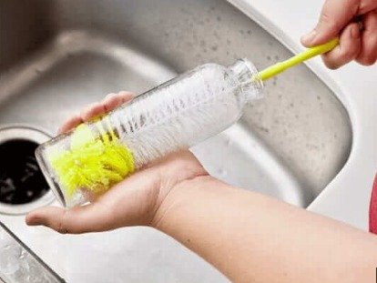7 Easy How to Clean Water Bottle Tips to Avoid Odor